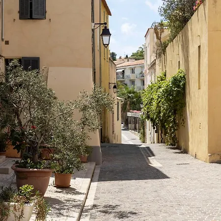 Le Quai Du Port Parking Clim Апартаменты *