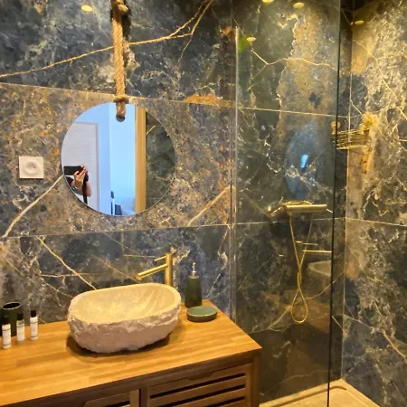 Le Quai Du Port Parking Clim Appartamento *