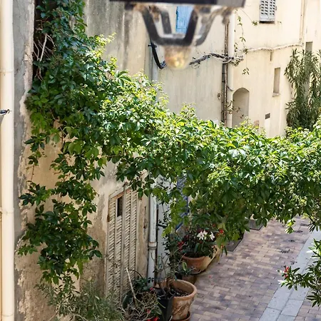 Le Quai Du Port Parking Clim Cassis